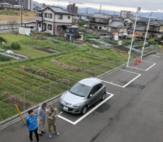 本日土曜日もたくさんの方々にお越し頂きました。そのときの1コマ。ドローンを飛ばされています。