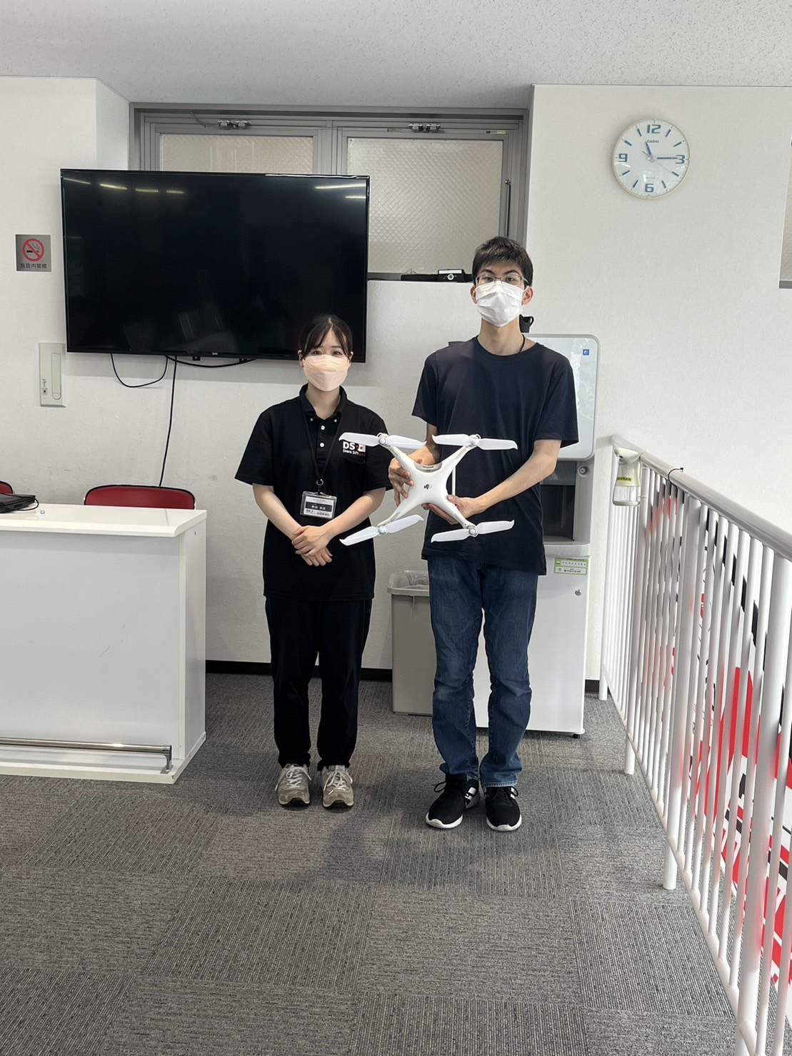 先日、国家資格二等無人航空機操縦士コースご卒業頂きました。