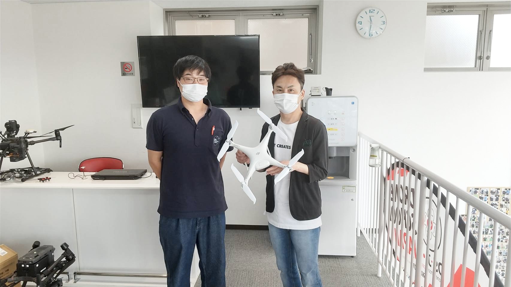 先日、国家資格二等無人航空機操縦士コースご卒業頂きました。