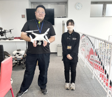 先日、国家資格二等無人航空機操縦士コースご卒業頂きました。