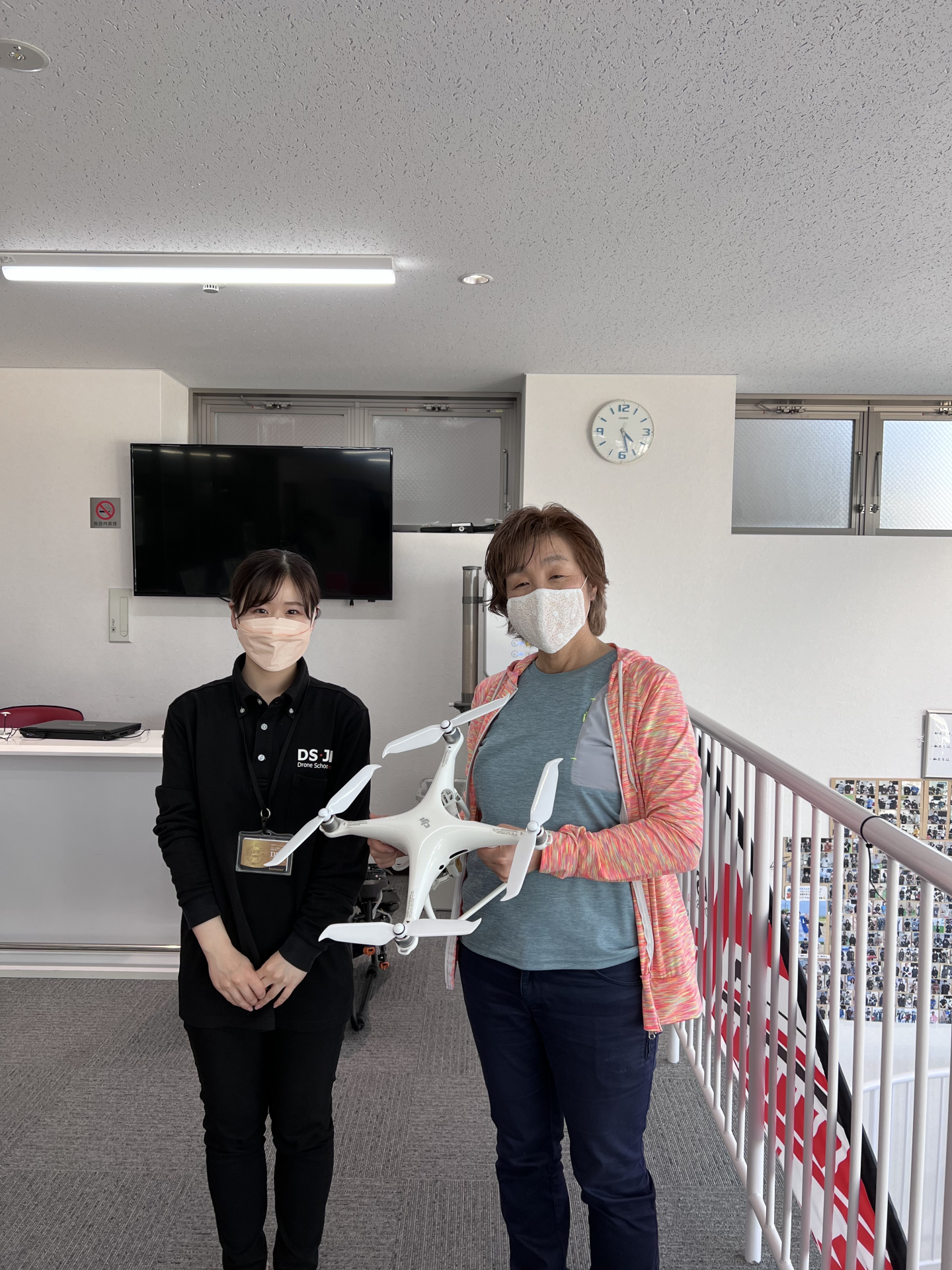 先日、国家資格二等無人航空機操縦士コースご卒業頂きました。