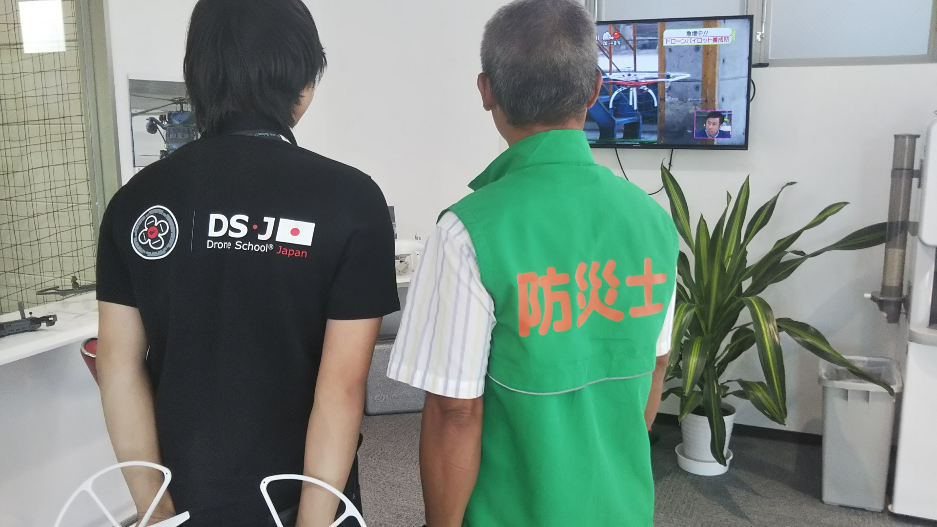 昨日ビジネスコースをご卒業なさいました。