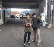 本日土曜日も満員御礼！！本校敷地内でマビック2ＺＯＯＭを飛行空撮！！！