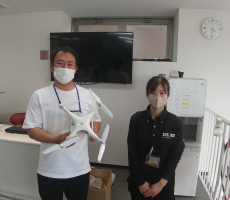 先日、国家資格二等無人航空機操縦士コースご卒業頂きました。